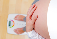 На каком месяце беременности набираешь вес