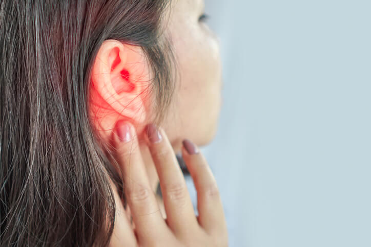 Основные виды и симптомы болезней уха